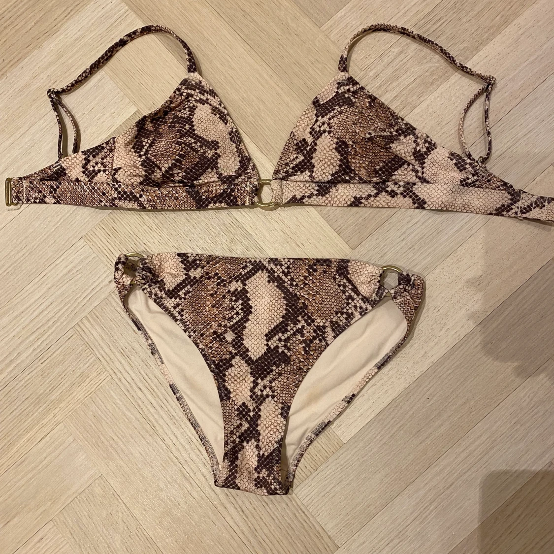 rensar garderob - 90