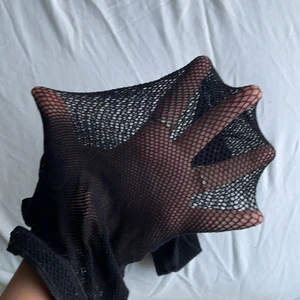 Nätstrumpbyxor - 🖤Ett par nätstrumpbyxor! Kan kanske vara något hål i. Kan få plats i ett brev och då blir frakten mindre🖤