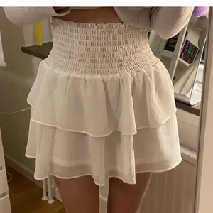 Chelsea liknade kjol - Intressekoll! Inte min bild!💖 Har en Chelsea liknade kjol! Skriv för mer detaljer/bilder/frågor