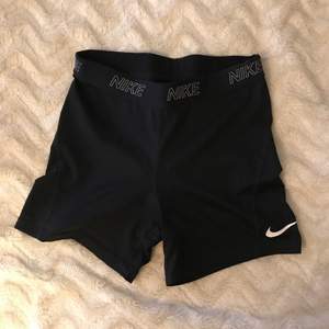 Shorts från Nike. Passar både S och M