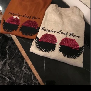 Tröjor - Två stycken tröjor, väldigt fina men säljer pgr för små för mig. Som ny. Stl m men kan passa s. 50kr styck.😊