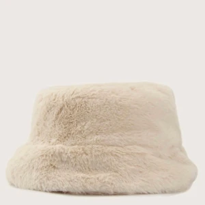 fiskarhatt - fluffig bucket hat som aldrig använts. 