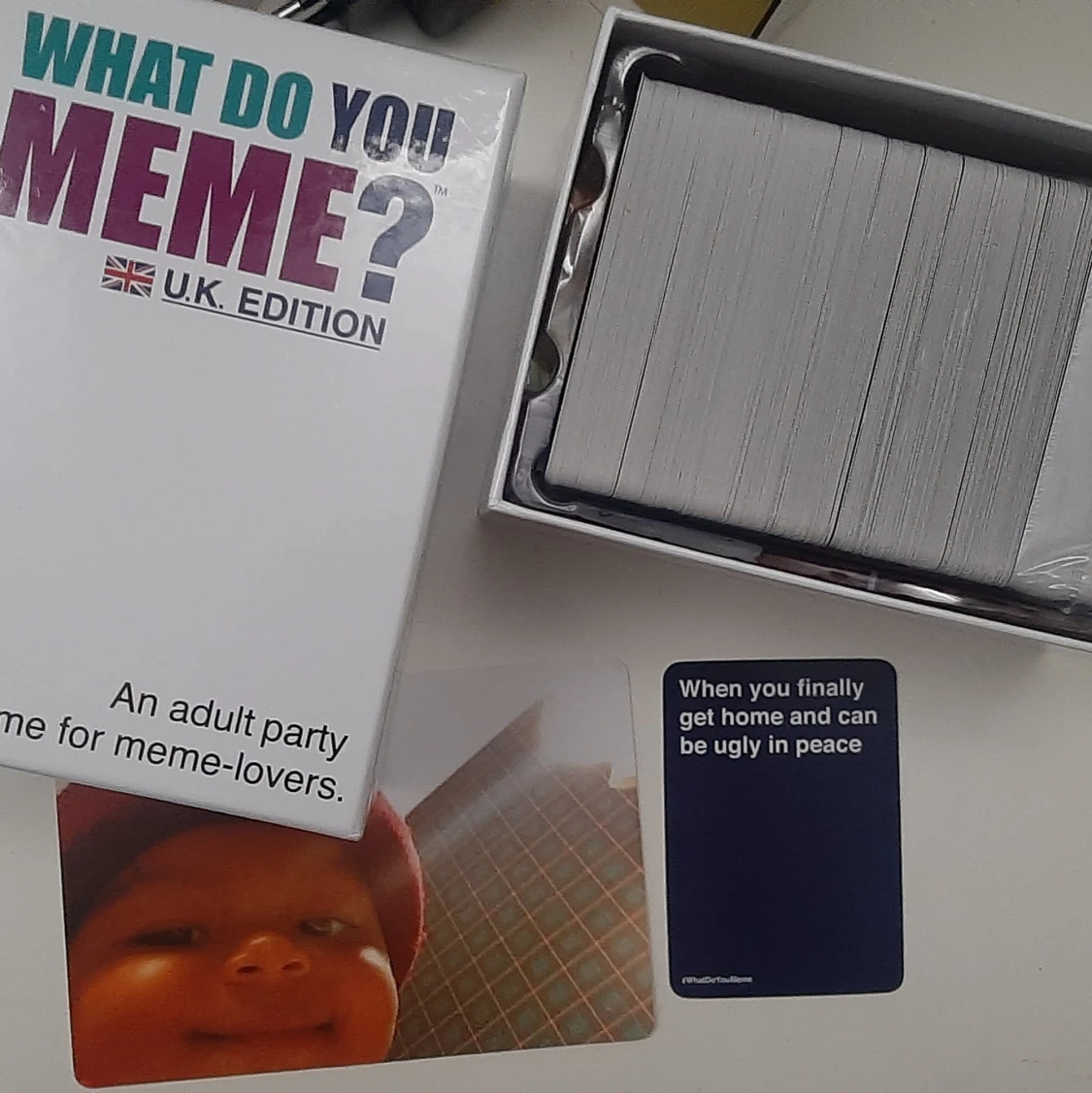 Mini projector and game cards - 90