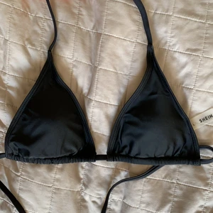 Bikini överdel  - Från shein, för liten för mig! Helt oanvänd men tvättad.
