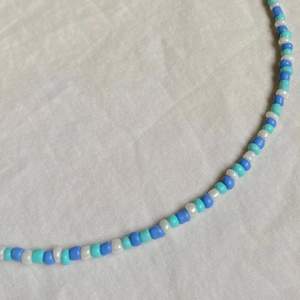 Halsband, valfria färger ( enfärgat halsband eller med flera olika färger )💚💙🌸🤩 