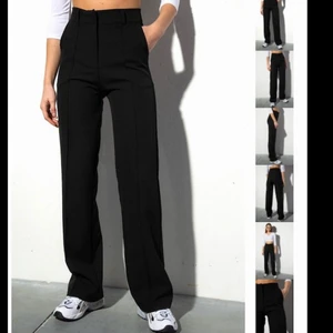 Madlady byxor - SÖKER dessa byxor i storlek xs med längden 32. Hör av er om ni har dessa byxor i rätt storlek!