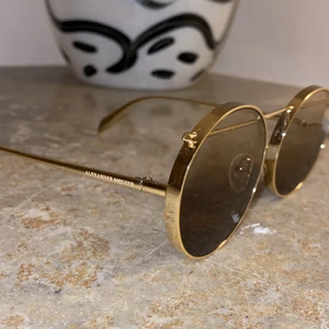 Alexander Mcqueen Solglasögon - Originalpris €340 