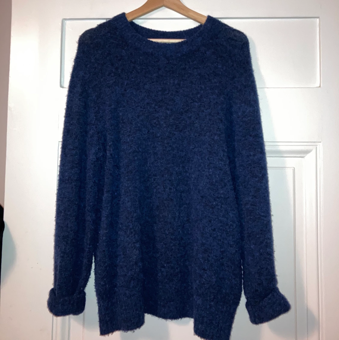 Kornblå stickad från Arket!