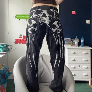 byxor med tryck - Fetaste brallorna🤩 jag är 162 cm                              senaste bud: 630