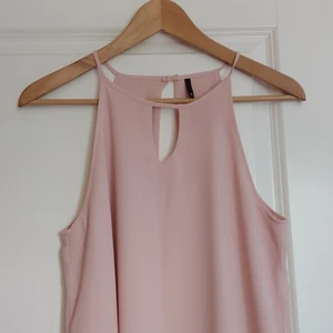 Klänning only - Gammelrosa klänning från only. Använd vid ett tillfälle. Nyskick