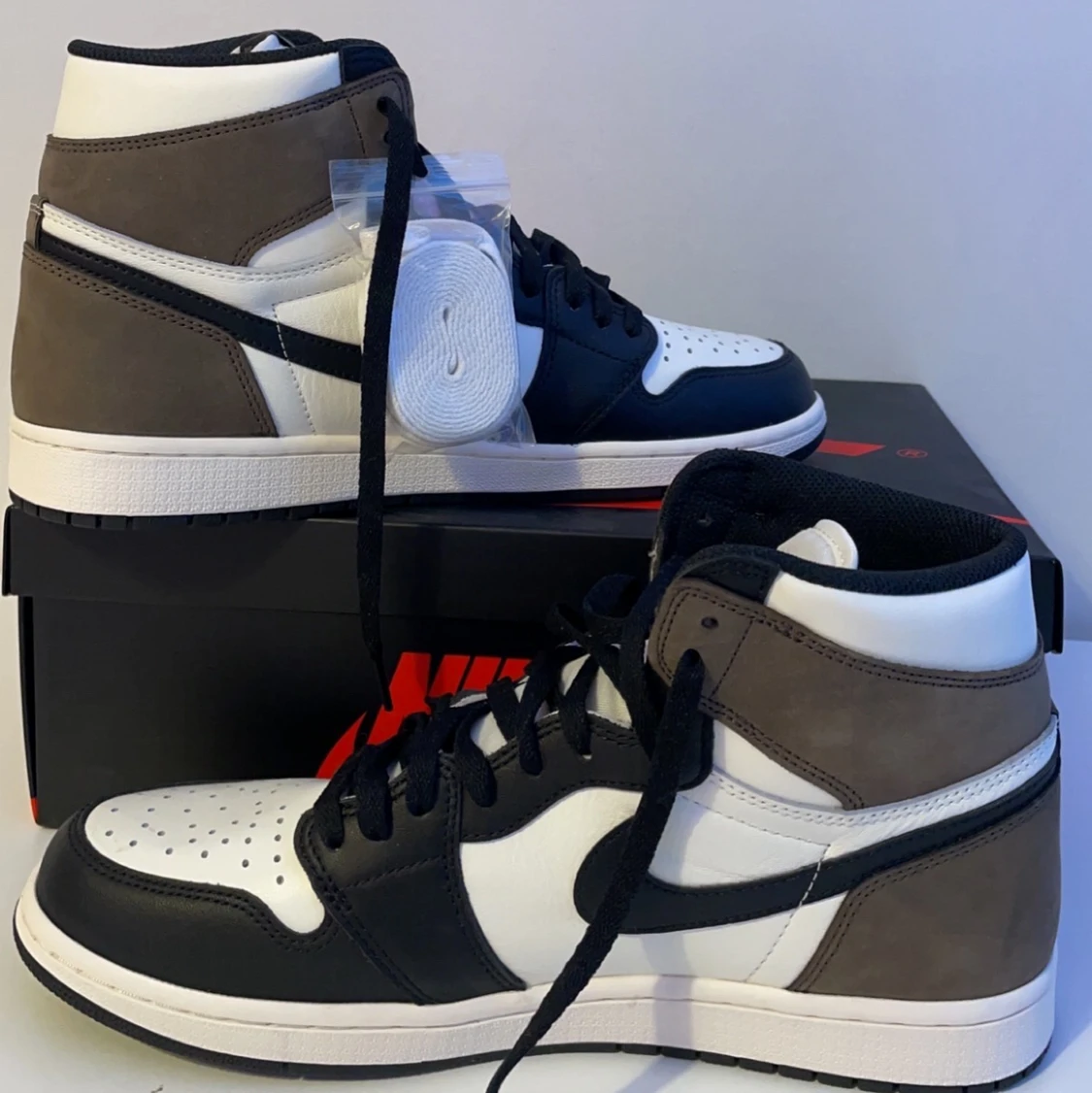 NIKE Jordan 1 ”MOCHA” HIGH 