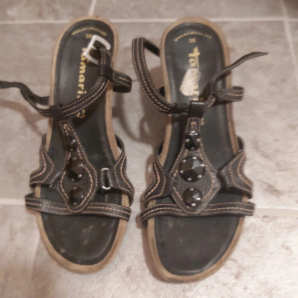 Fina skor stl 35 står för frakten frakt fritt 