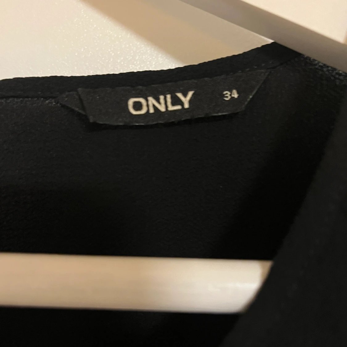 Svart luftig klänning - 90