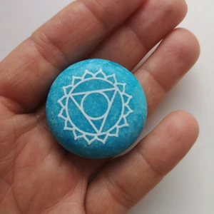 Chakra sten  - Halschakra sten, ca 3,5 cm.💙