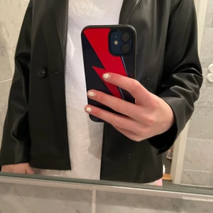 Snygg kavaj från Zara - Snygg kavaj från zara i storlek 13-14! Aldrig använd och lapp sitter kvar!!🤗