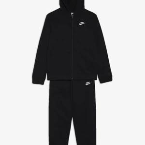 Nikesport wear  - Storlek 158/170 