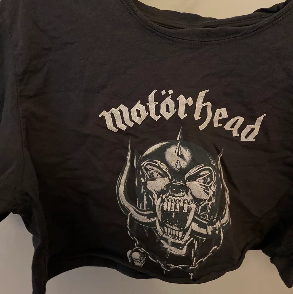 Grå kort motörhead topp! . Toppar.