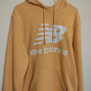 New Balance yellow sweatshirt size M - M size, bought a month ago and used 3 times. In really good condition.