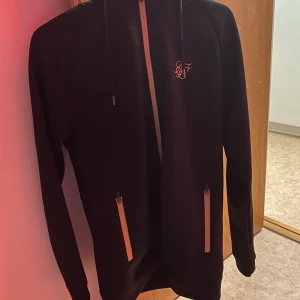 Siksilk - Säljer pågrund utav ingen användning, väldigt fint skick.