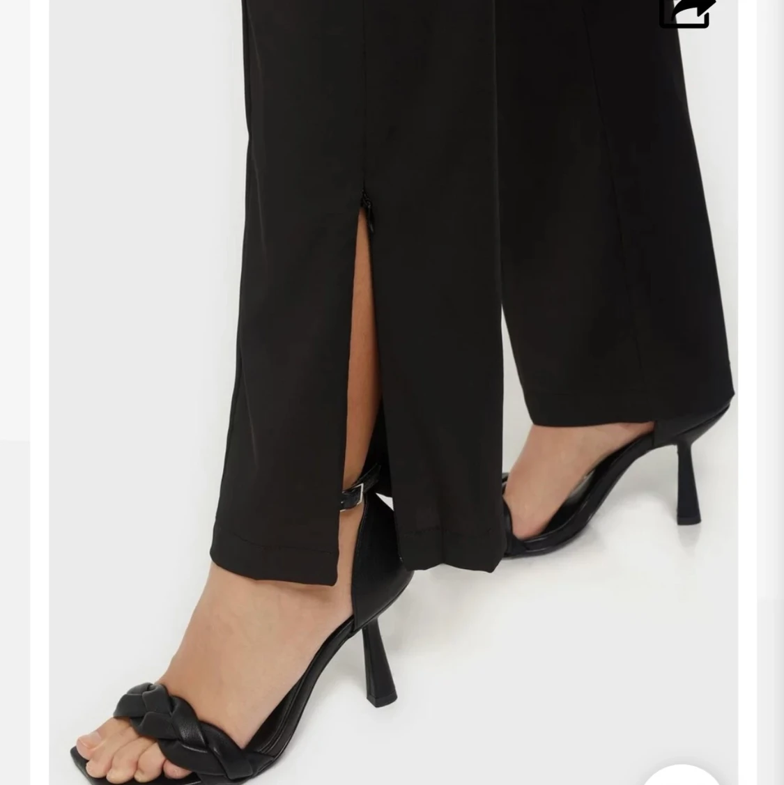 Svarta kostymbyxor från Nelly  - 91