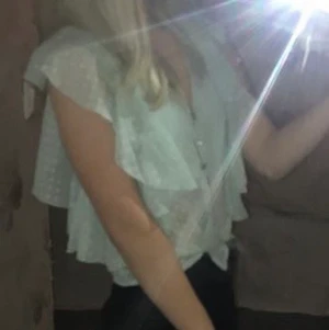 Bikbok blus - Mintgrön blus från bikbok (finns inte längre i butik). Använd 2 gånger och jättefint skick. 