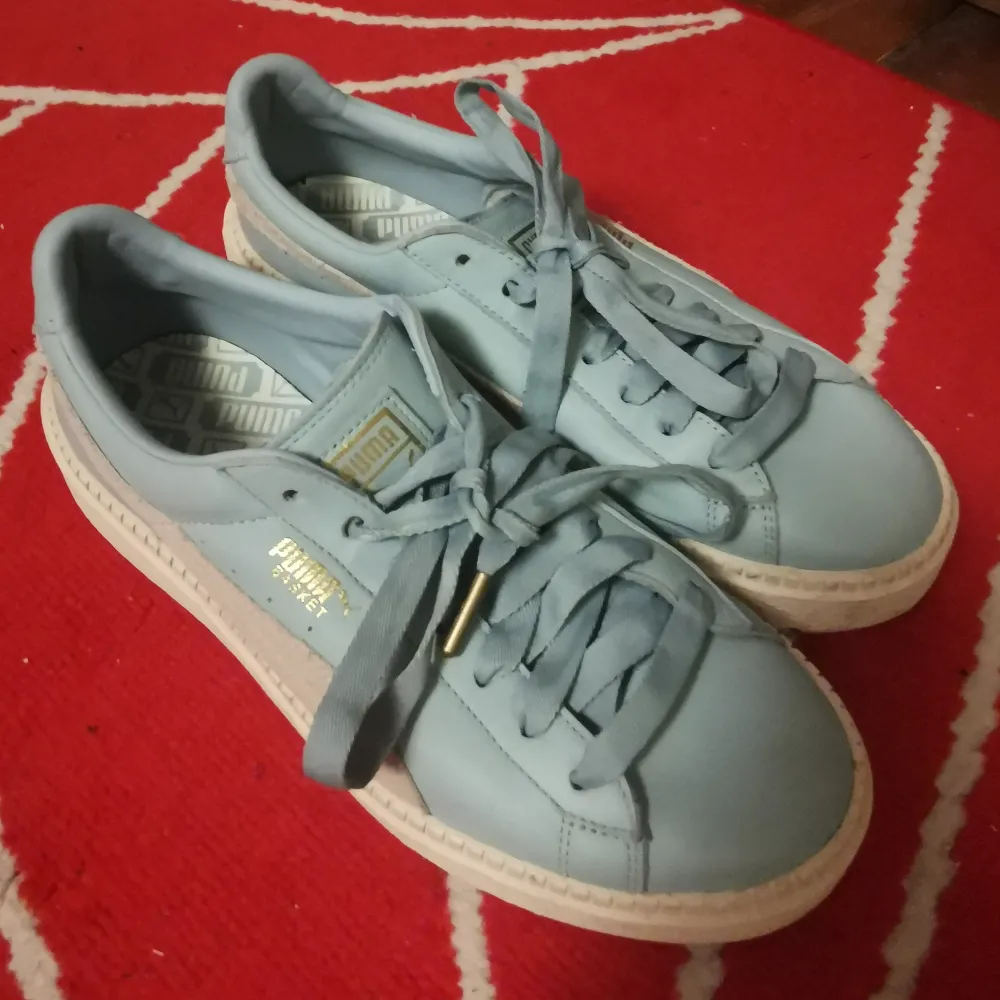 Sneakers from Puma, as good as new. Size 40. Skor.