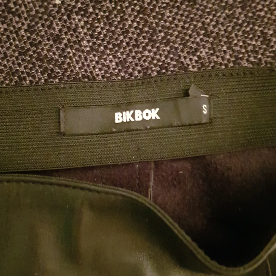 Bikbok minikjol - 90