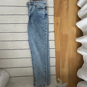Jeans - Nästan helt oanvända Jens ifrån Gina Tricot, storlek 38. 110kr + frakt💓💓