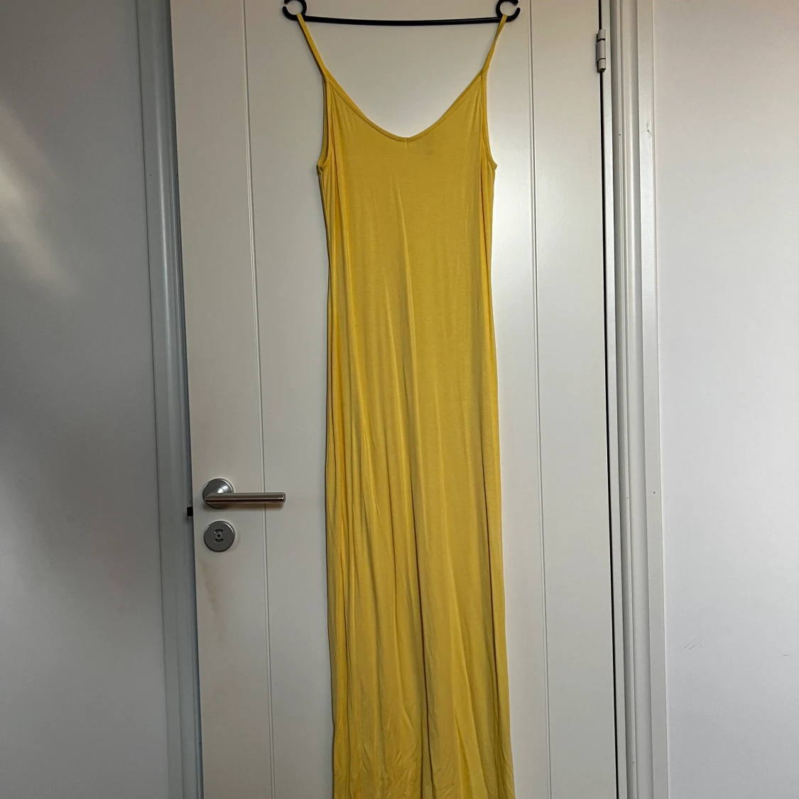 Gul klänning 