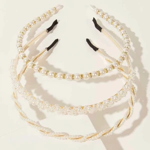 Diadem - Diadem ifrån shein. Aldrig använda! 5kr styck💕 kan fraktas 
