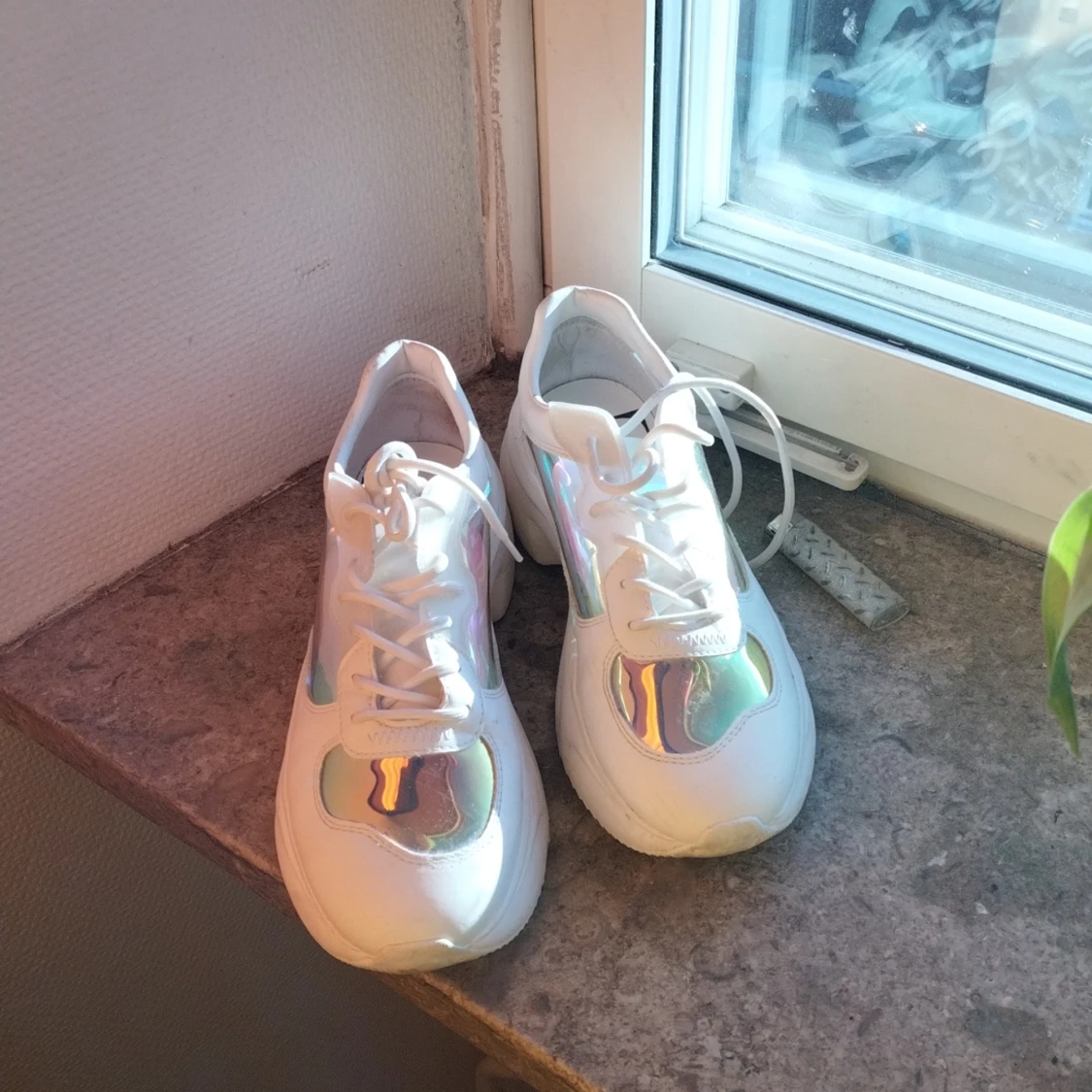 Holographic sneakers  - 90