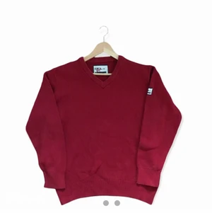 stickad - Fin vinröd stockad tröja jag köpte secondhand!