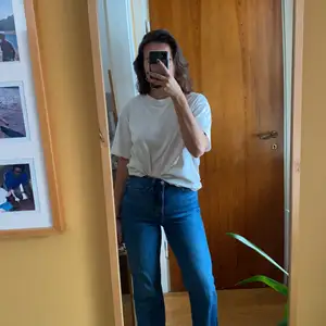 Rowjeans från weekday storlek 26/30, felfria!😚