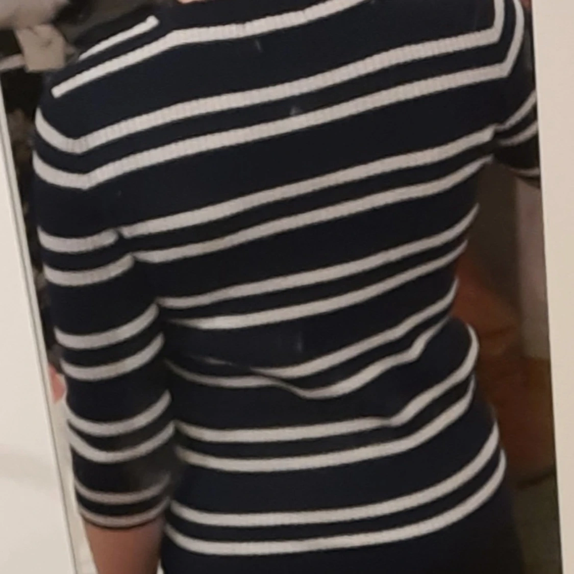 Marinblå randig tröja - 90