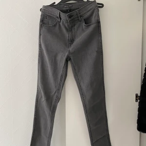 Levis jeans - Helt nya och oanvända levis jeans 