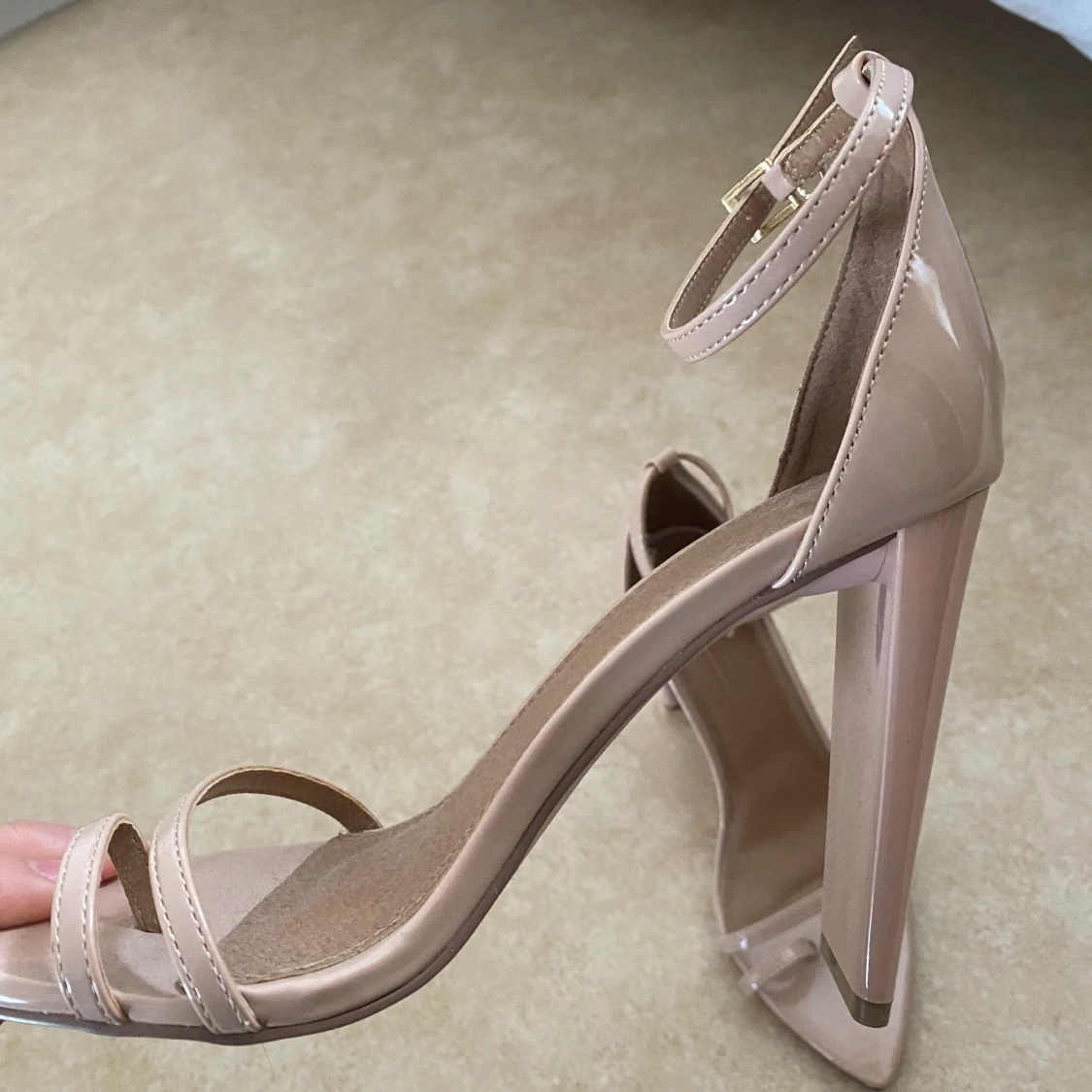 nude klackskor från ASOS strl 37 - 90