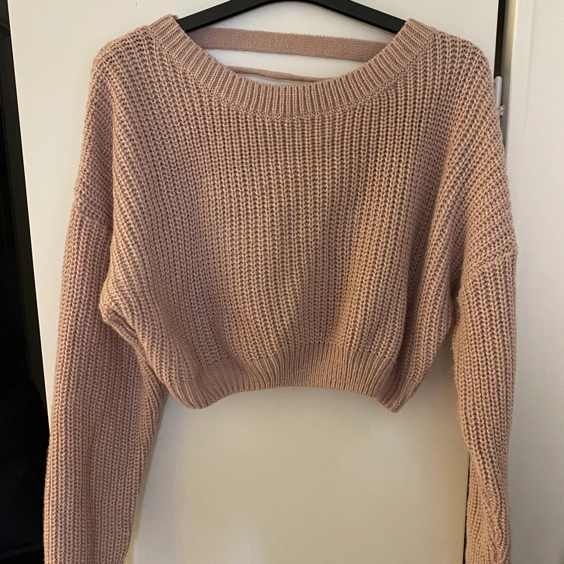 Stickad kort tröja i rosa stl S - 90