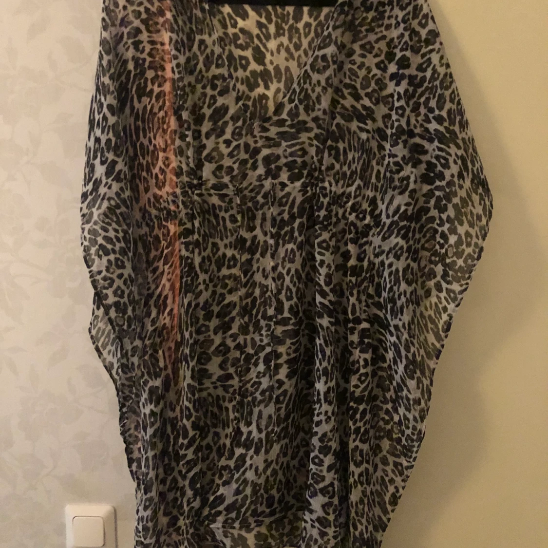 Leopardmönstrad blus - 90