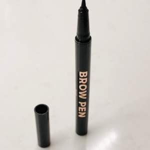 Anastasia Beverly Hills Brow Pen, Taupe  Skick: Endast testat  Nypris 270 kr  Pris: 100 kr
