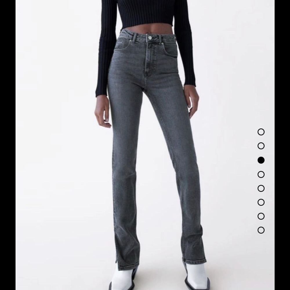 Jeans med slits - Zara | Plick Second Hand