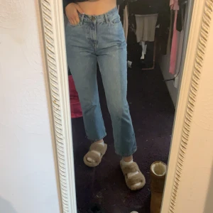 Jeans från Nelly  - Strl 36 från Nelly 