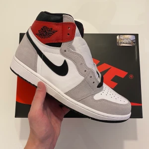 Air Jordan 1 high ”smoke grey” - DS / Brand new. 43