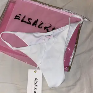 Endast testad bikiniunderdel från Elsa and Rosé. Originalpris: 299kr! Buda från 70