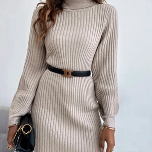 Beige stickad klänning - Beige klänning fin till en vår outfit🥰