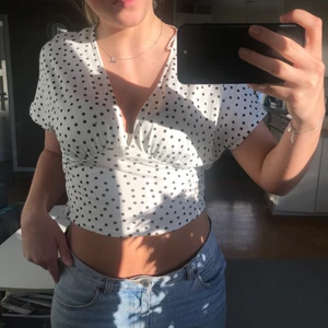 Zara topp - Super fin zara tröja som tyvär inte kommer till andvänding💞 bra skick! Passar S-M