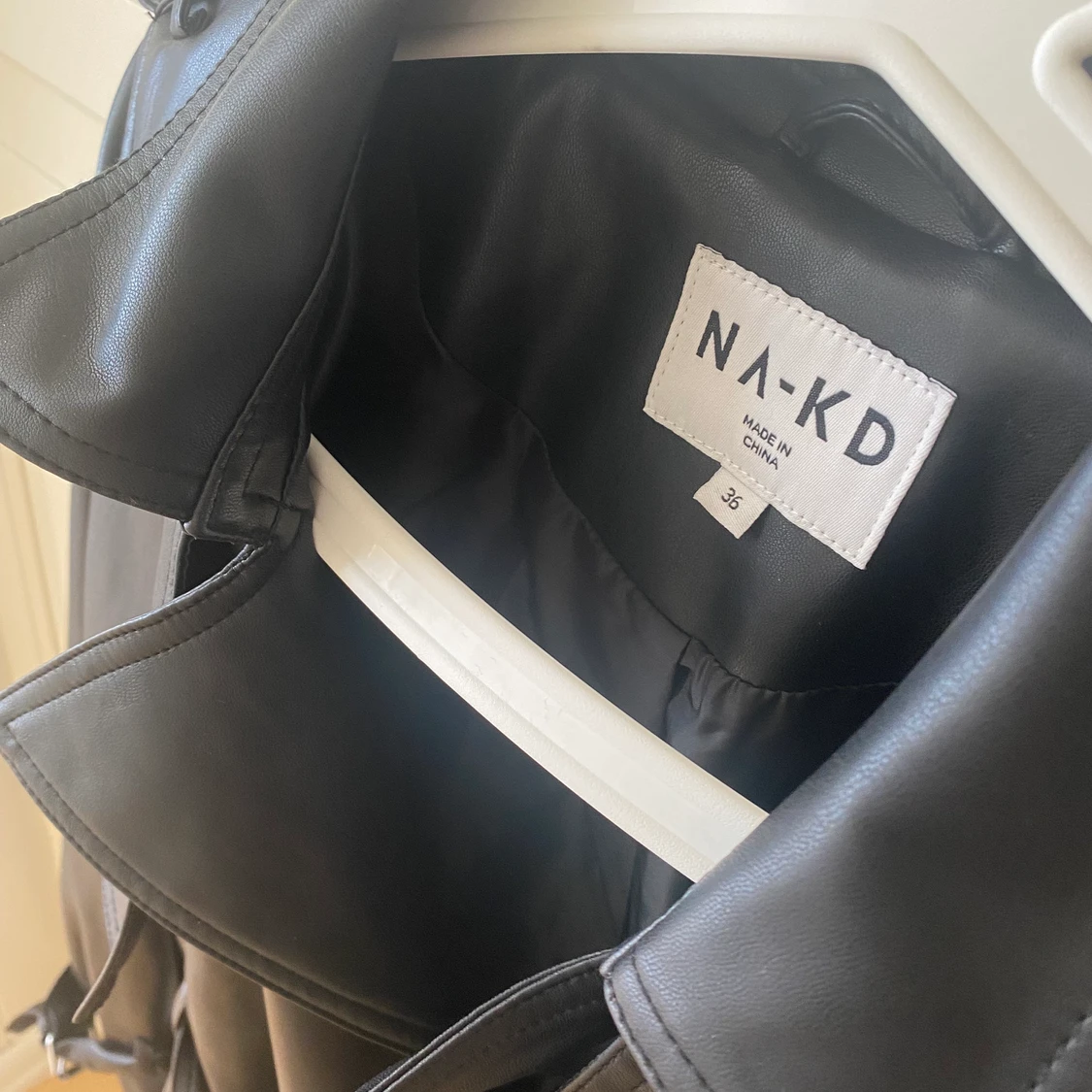 ”Skinn” kappa - 90