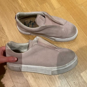 Eytys  - Säljer dessa sjukt snygga eytys i ljusrosa💓 de är använda men ändå i fint skick! 