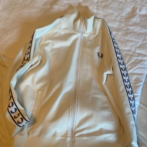 Fred perry zip - Super bra skick, inget fel på den
