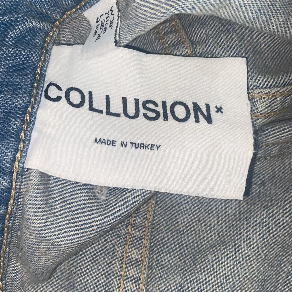 Loosefit jeans från Collusion endast använda vid ett tillfälle.. Jeans & Byxor.