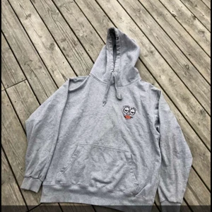 ODZ hoddie ”dunder zubbi” - ODZ hoddie säljes, den är nytvättad och den är i bra skick. Storlek large